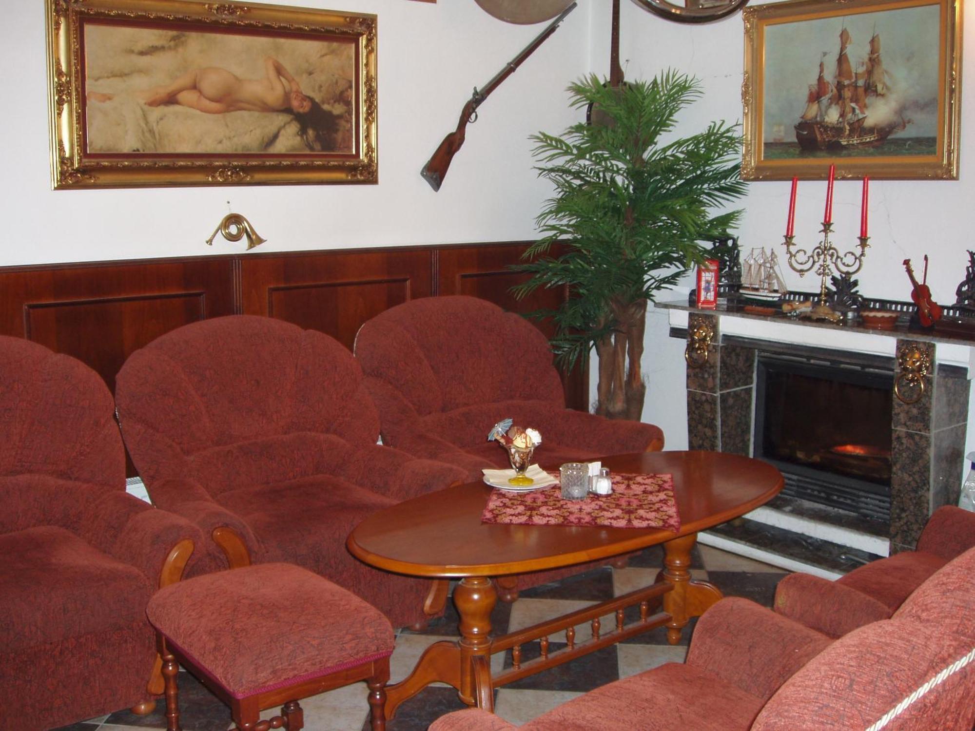 Hotel Klor Doudleby ภายนอก รูปภาพ